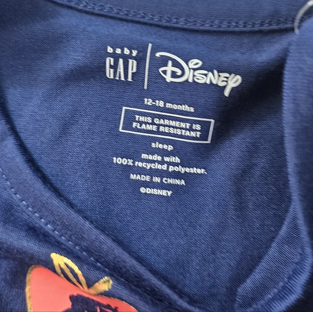 GAP adorable snow